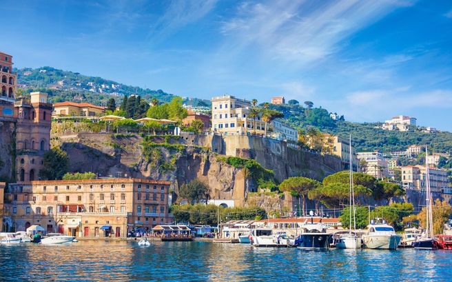 Pompeii, Amalfi Coast & Sorrento Day Trip from Rome - with Limoncello Tasting