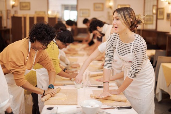 Rome Piazza Navona Pasta Cooking Class - Make Fettuccine & Dine