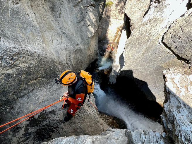 Banff & Canmore Heart Creek Beginner Canyoning Half-Day Tour - Small Group