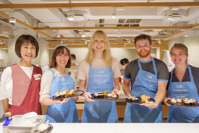 Tokyo Tsukiji Outer Market Walking Tour & Sushi Cooking Class - Small Group