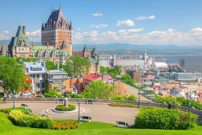 From Montreal: Quebec City & Montmorency Falls Day Bus Tour with Hotel Pickup
