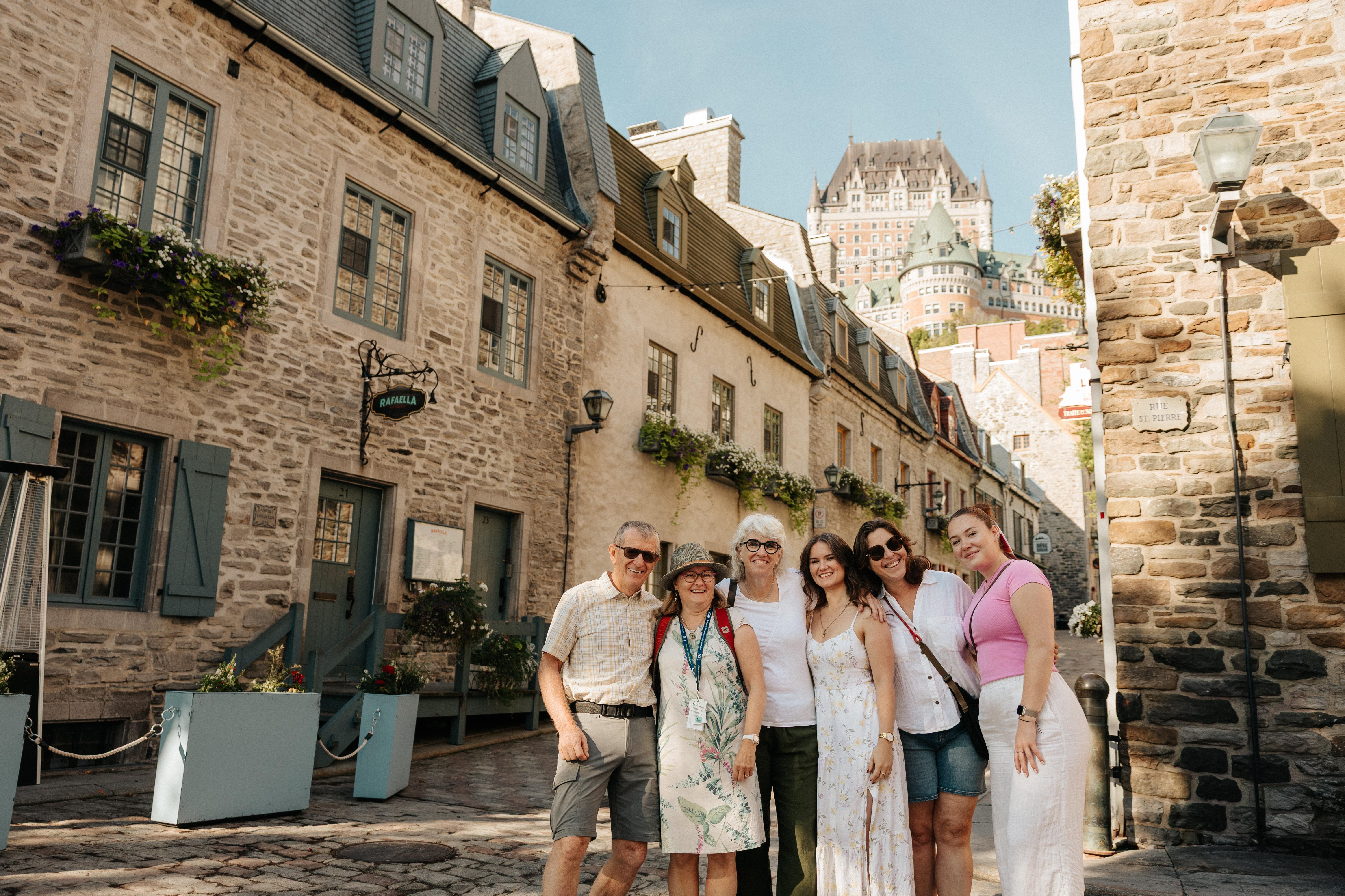 Old Quebec Walking Tour & Funicular Ride