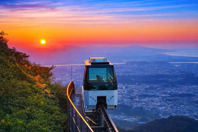 From Fukuoka: Motonosumi Shrine & Karato Market & Mt. Sarakura Night View Tour