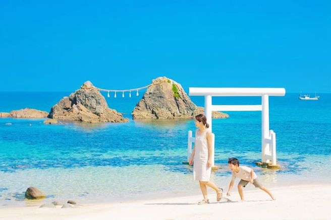 From Fukuoka: Itoshima Shiraito Falls, Yanagawa Boat Ride & Dazaifu Day Tour