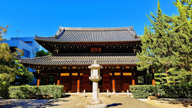 Fukuoka Hakata Old Town Temples & Kushida Shrine Small-Group Walking Tour