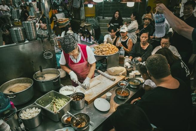 Seoul Gwangjang Market Street Food & Ssanghwacha Tea Food Tour