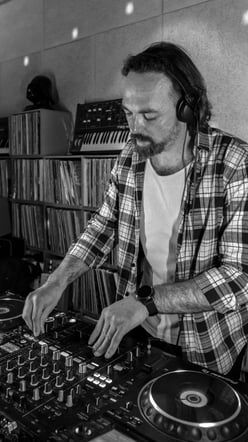 Seoul DJ Studio Private Beginner DJing Class