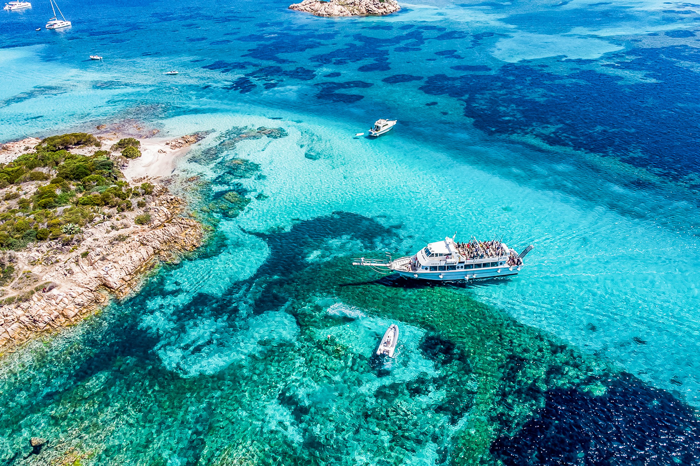 From Palau/La Maddalena: La Maddalena Archipelago Full-Day Boat Tour