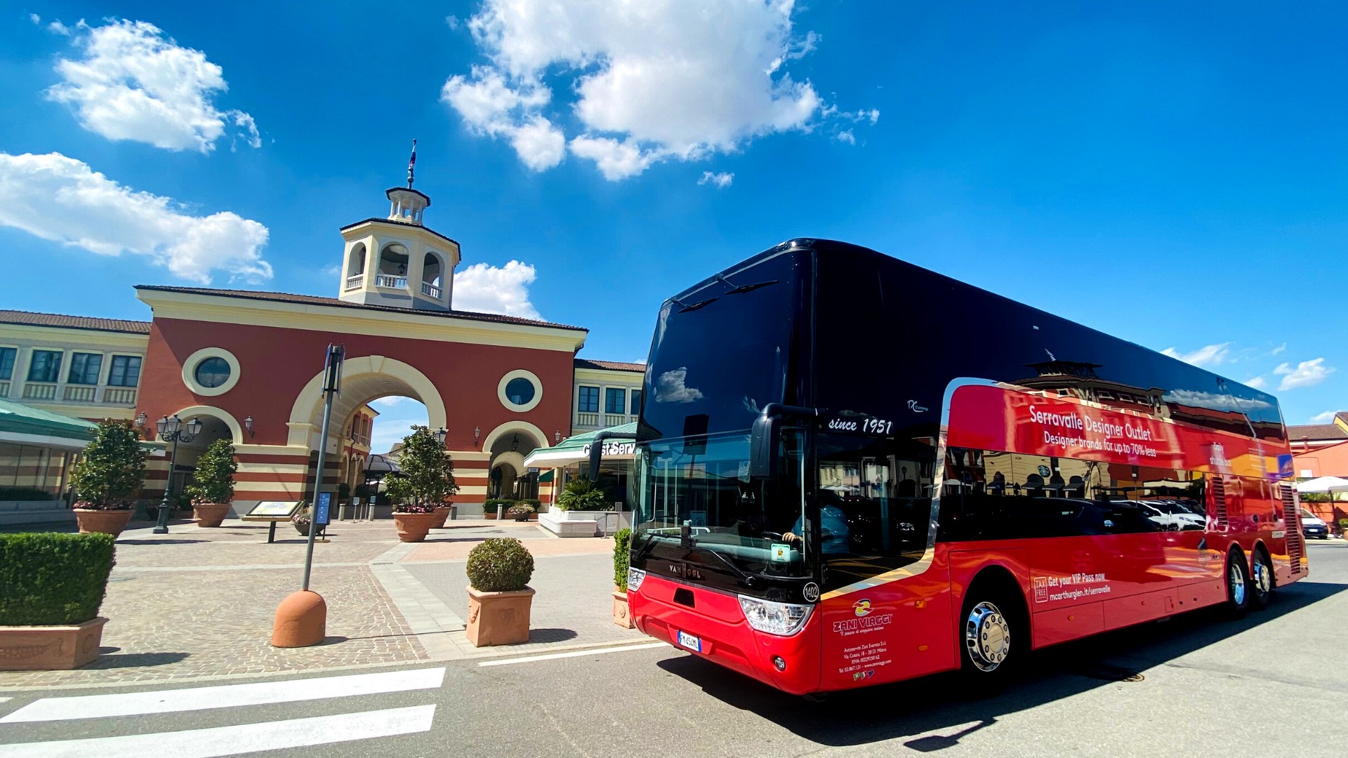 From Milan: Serravalle Designer Outlet Round-Trip Shopping Bus