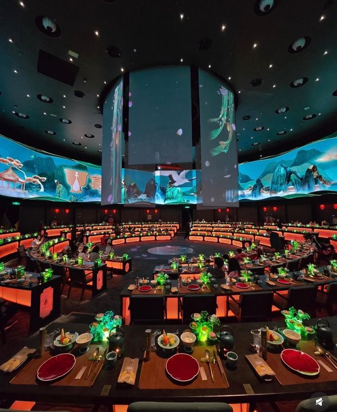 Shanghai West Bund Immersive Chinese Banquet Dinner Show