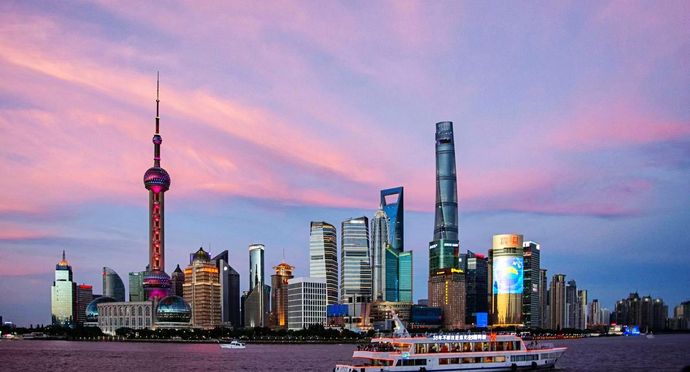 Shanghai Layover Private Tour of Yu Garden & The Bund - Airport Pick-up Included