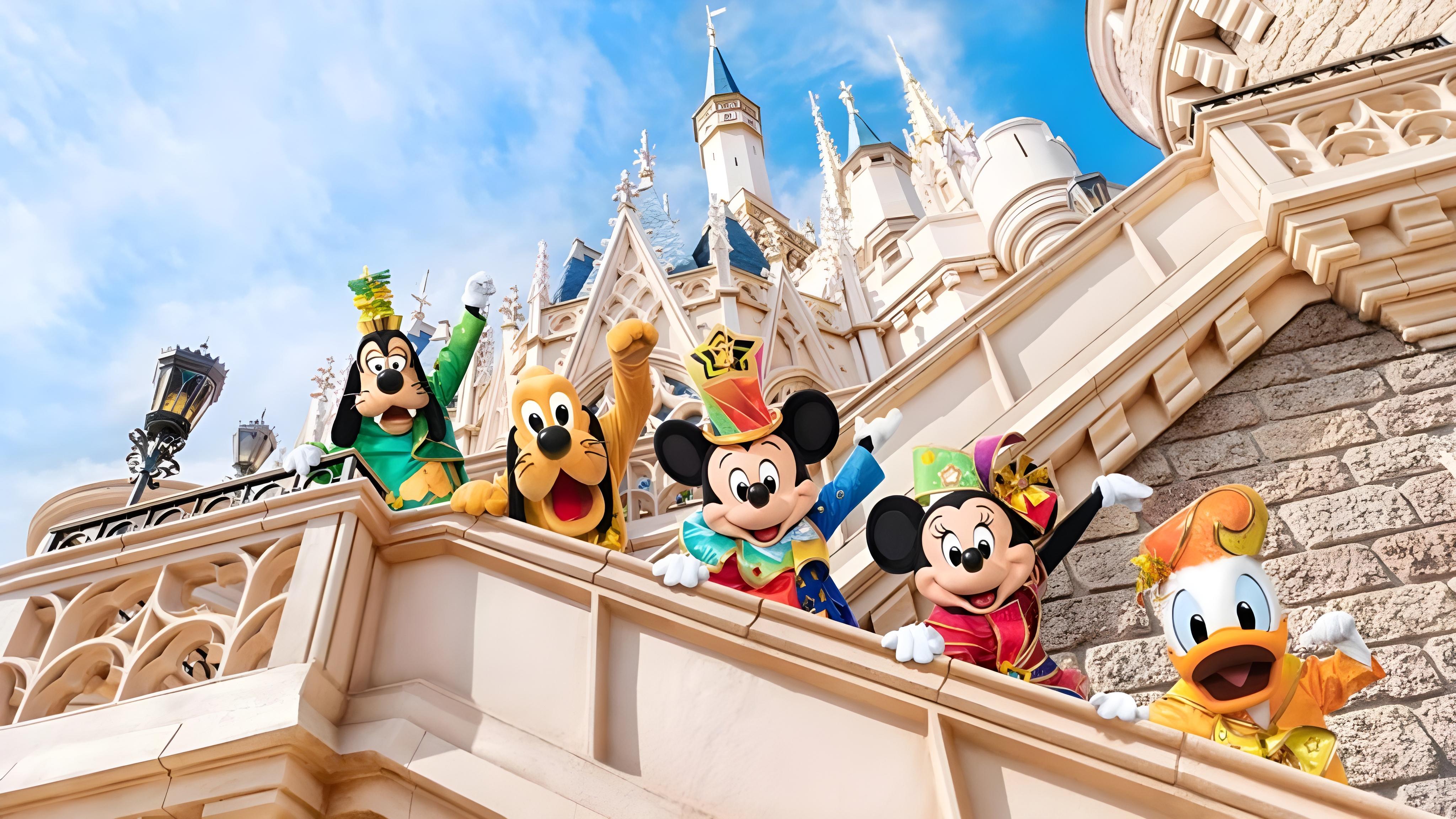 Tokyo Disneyland & DisneySea 1-Day Pass & Shared Transfer