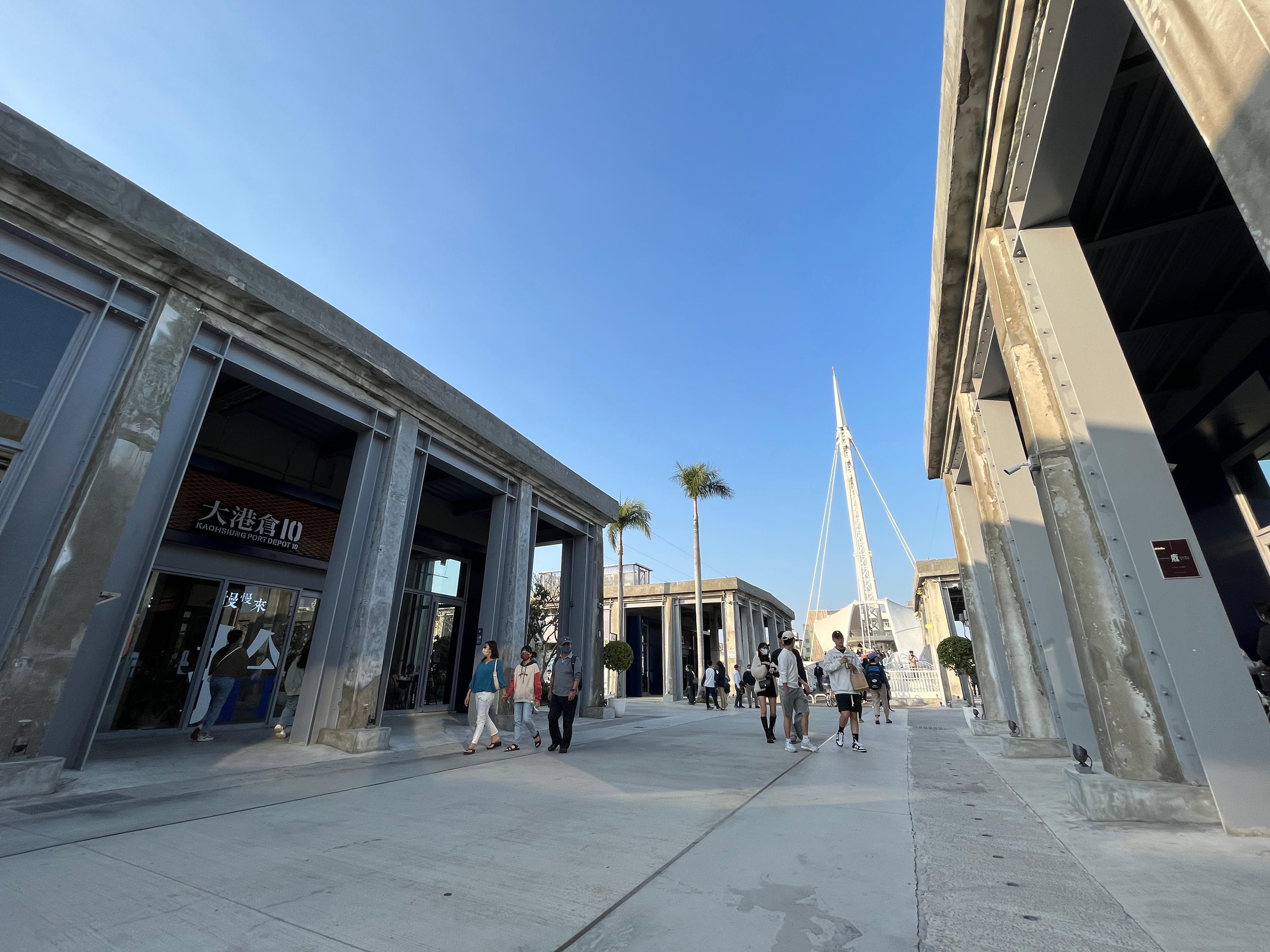 Kaohsiung Highlights Private Day Tour with Hotel Pickup