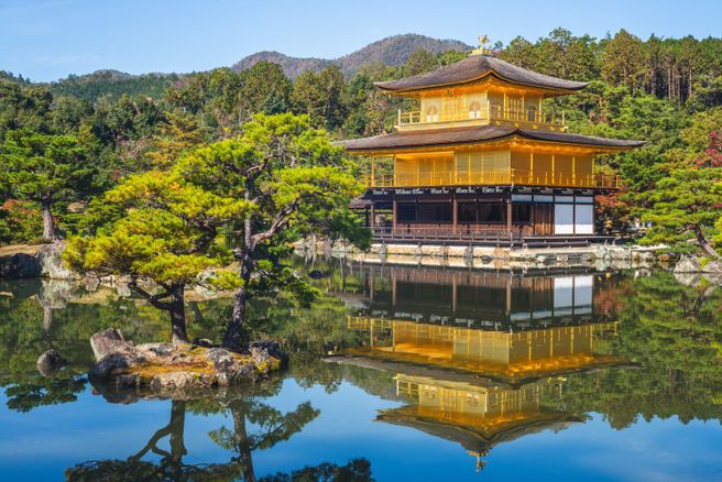 京都 金閣寺&仁和寺 少人数ガイドツアー 入場券付き