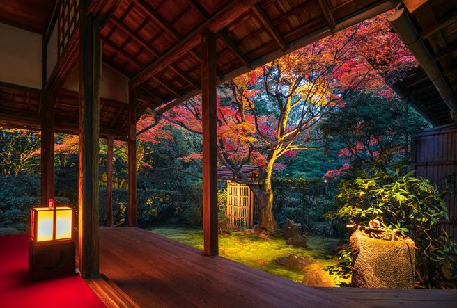 京都 妙心寺 桂春院 夜の坐禅&抹茶体験
