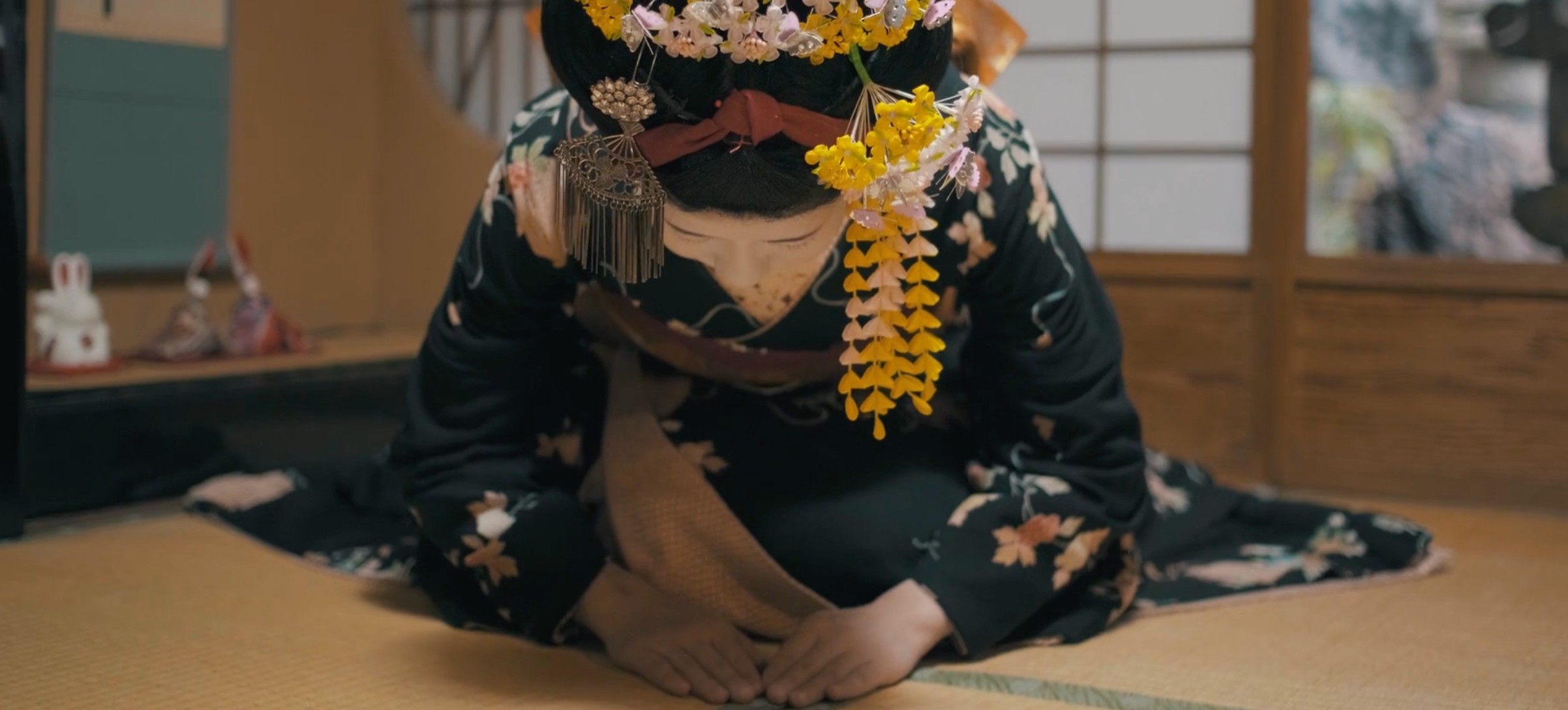 京都 祇園 少人数ウォーキングツアー & 舞妓の公演鑑賞