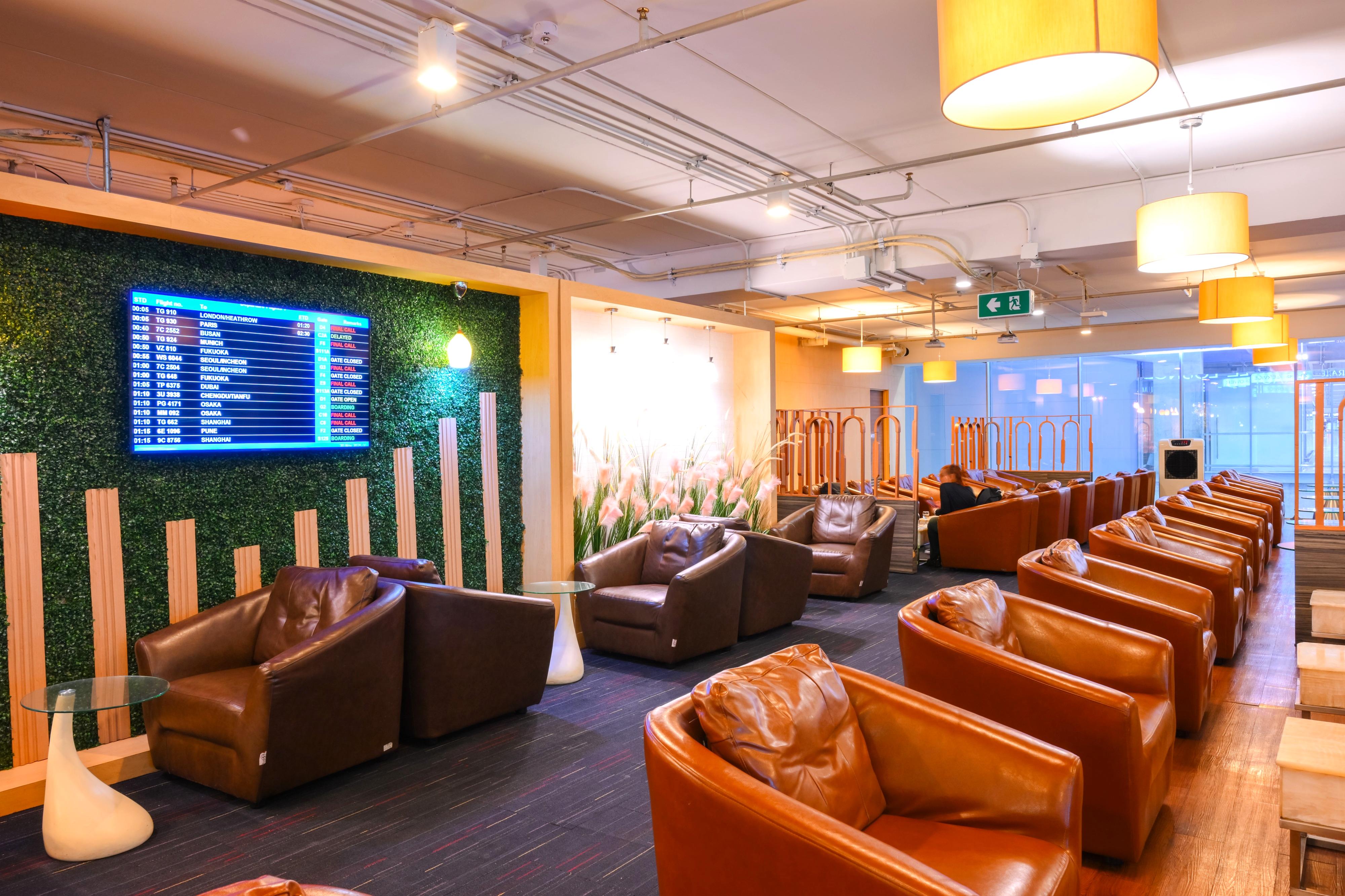 Bangkok Suvarnabhumi Airport International Miracle Business Class Lounge 3-Hour Pass