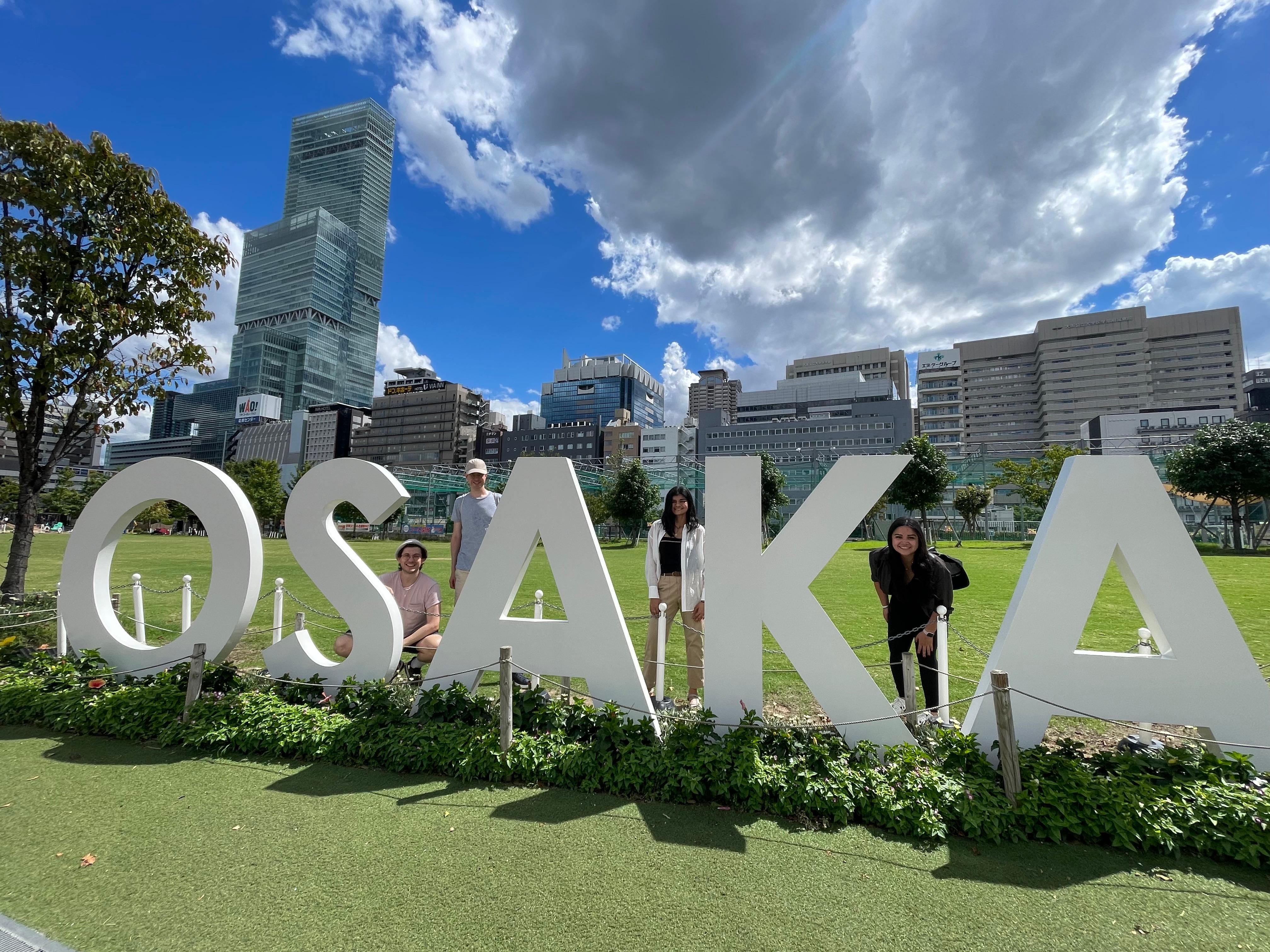 Osaka Castle & Shinsekai Small-Group Bike Tour with Lunch