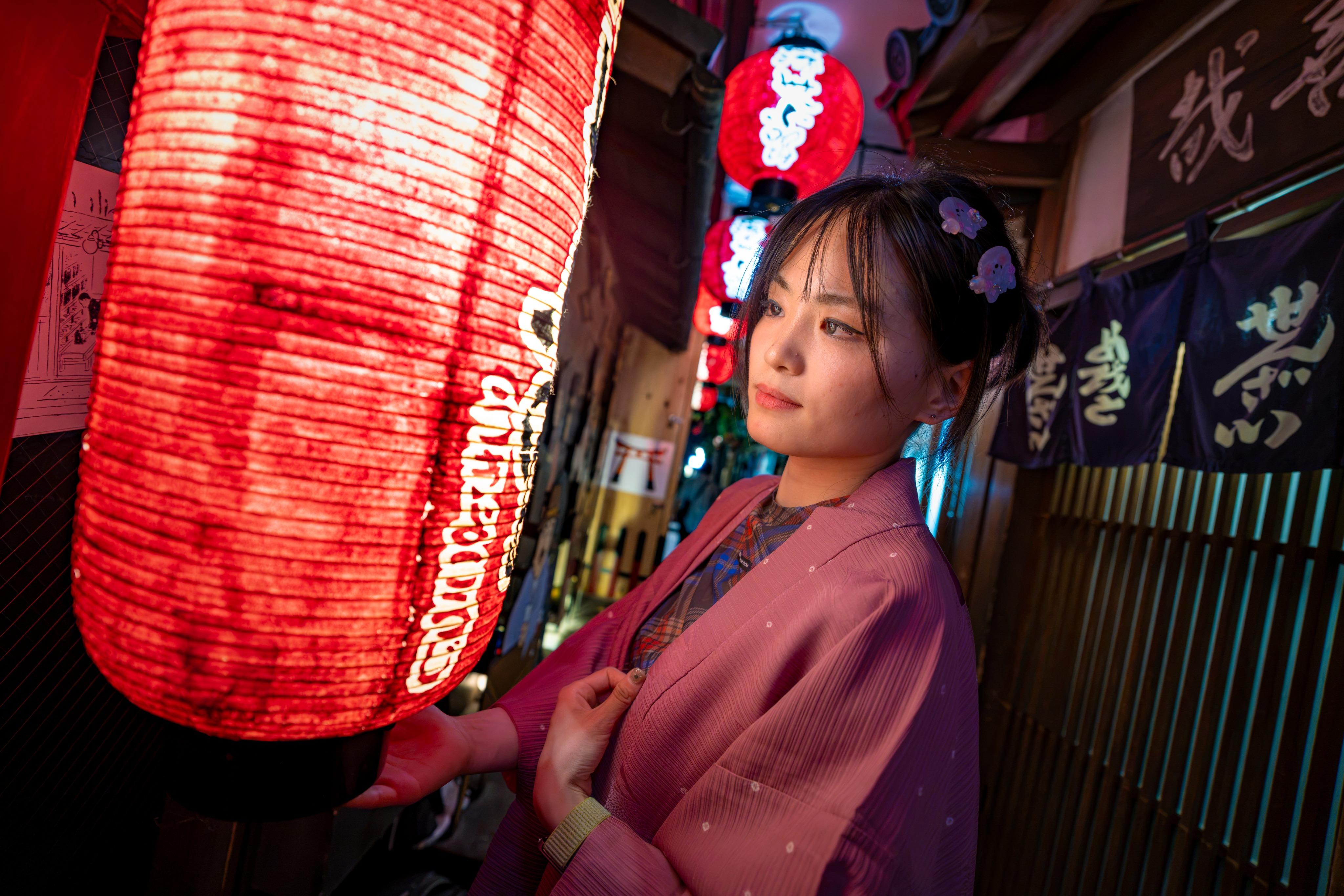Osaka Namba Dotonbori & Hozenji Yokocho Private Photo Tour with a Photographer