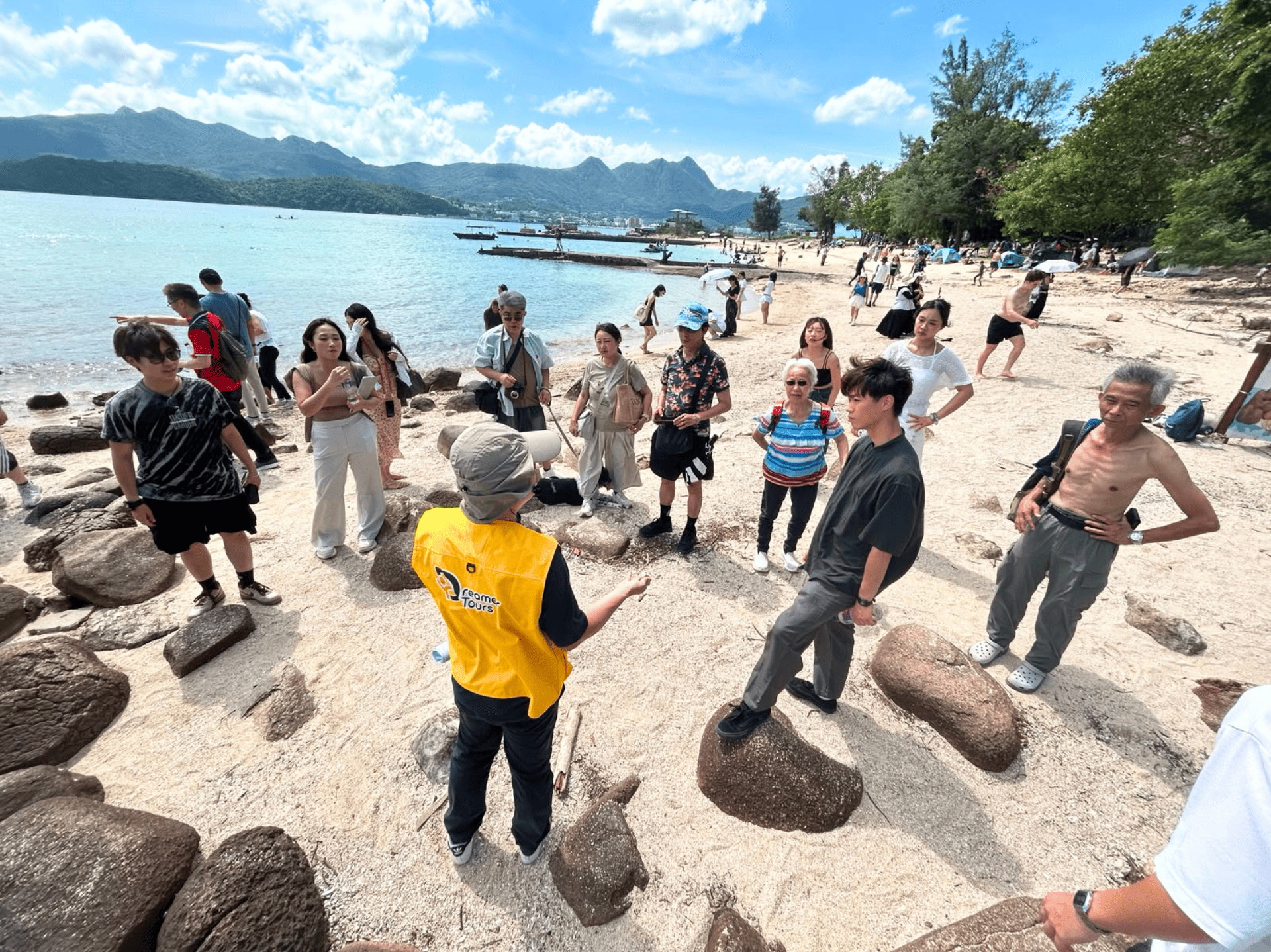 Hong Kong Sai Kung UNESCO Geopark, Yim Tin Tsai & Sharp Island Yacht Tour