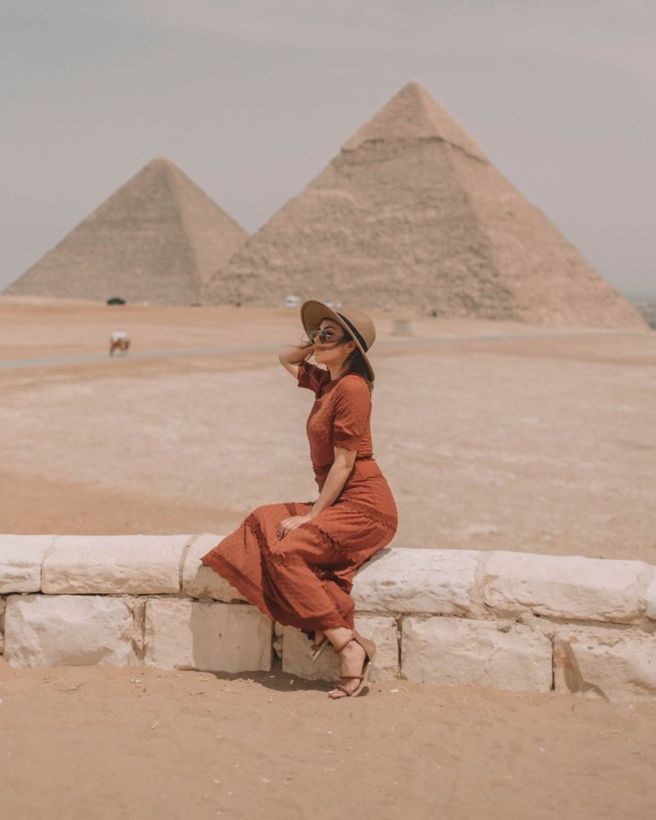 Cairo: Giza Pyramids Panorama & Great Sphinx Group Tour with Entry Fees