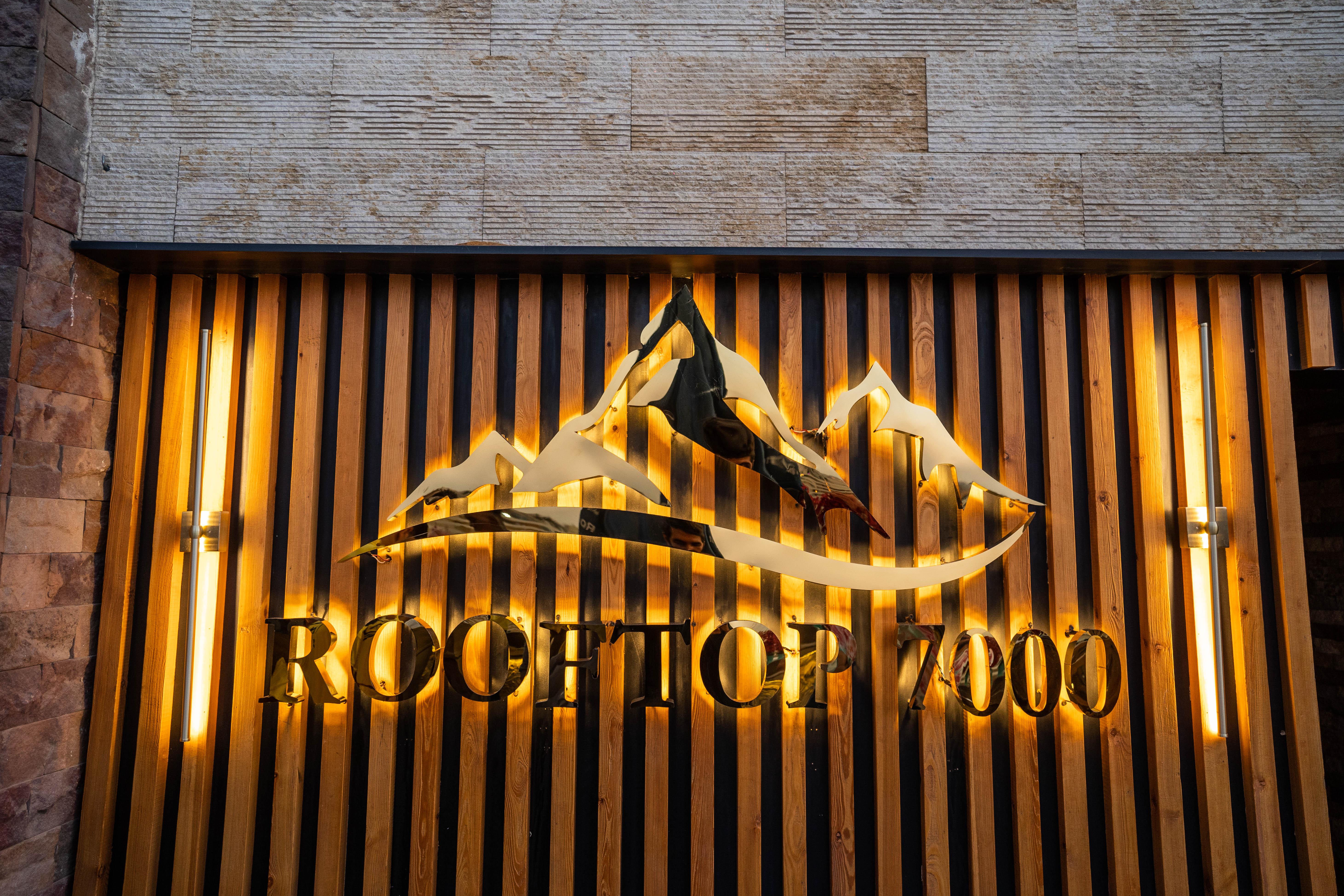 Cairo Giza Rooftop7000 Pyramid View Lunch - Hotel Pickup Included