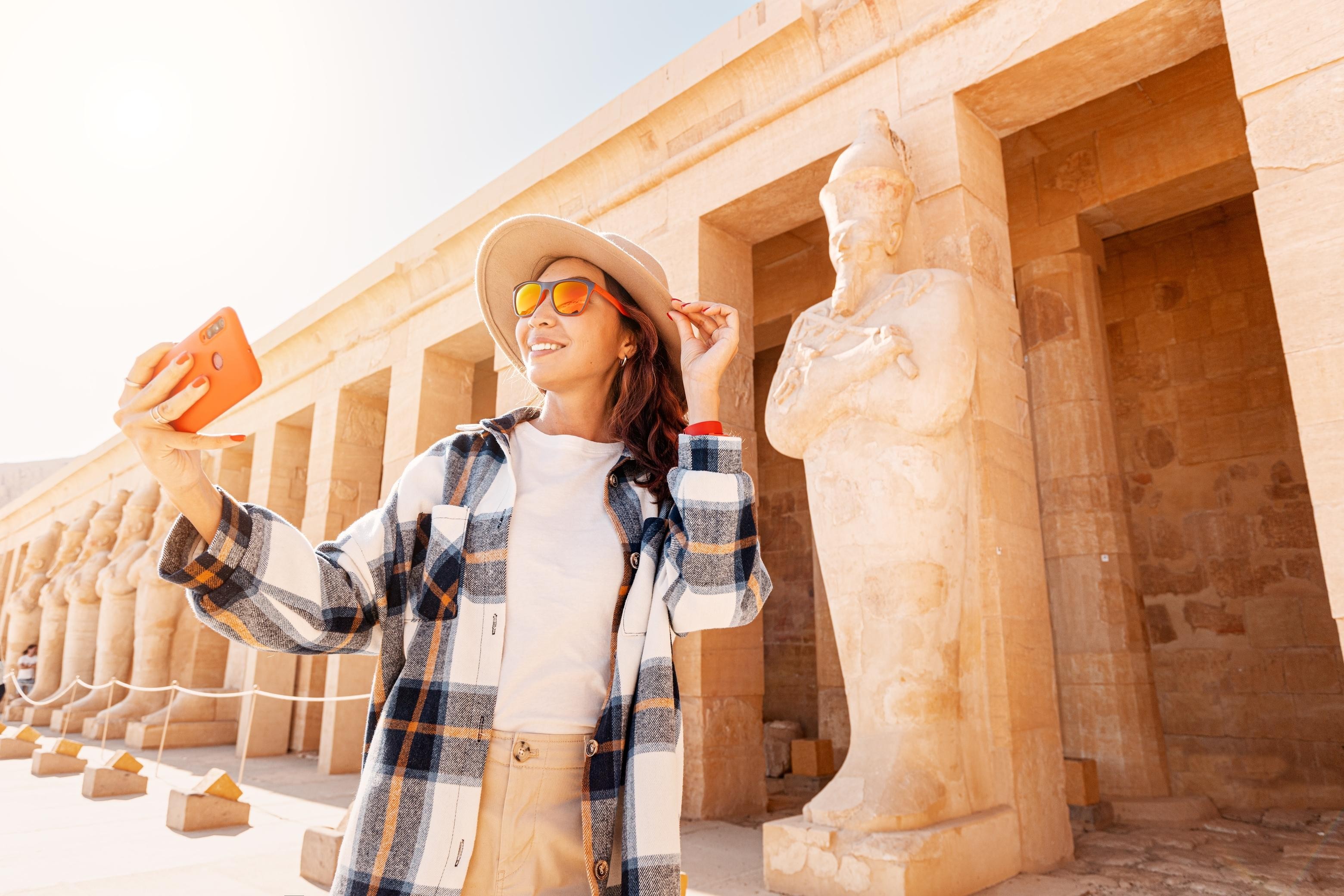 From Cairo: Luxor Hot Air Balloon & Felucca 2-Day Private Tour with Flights