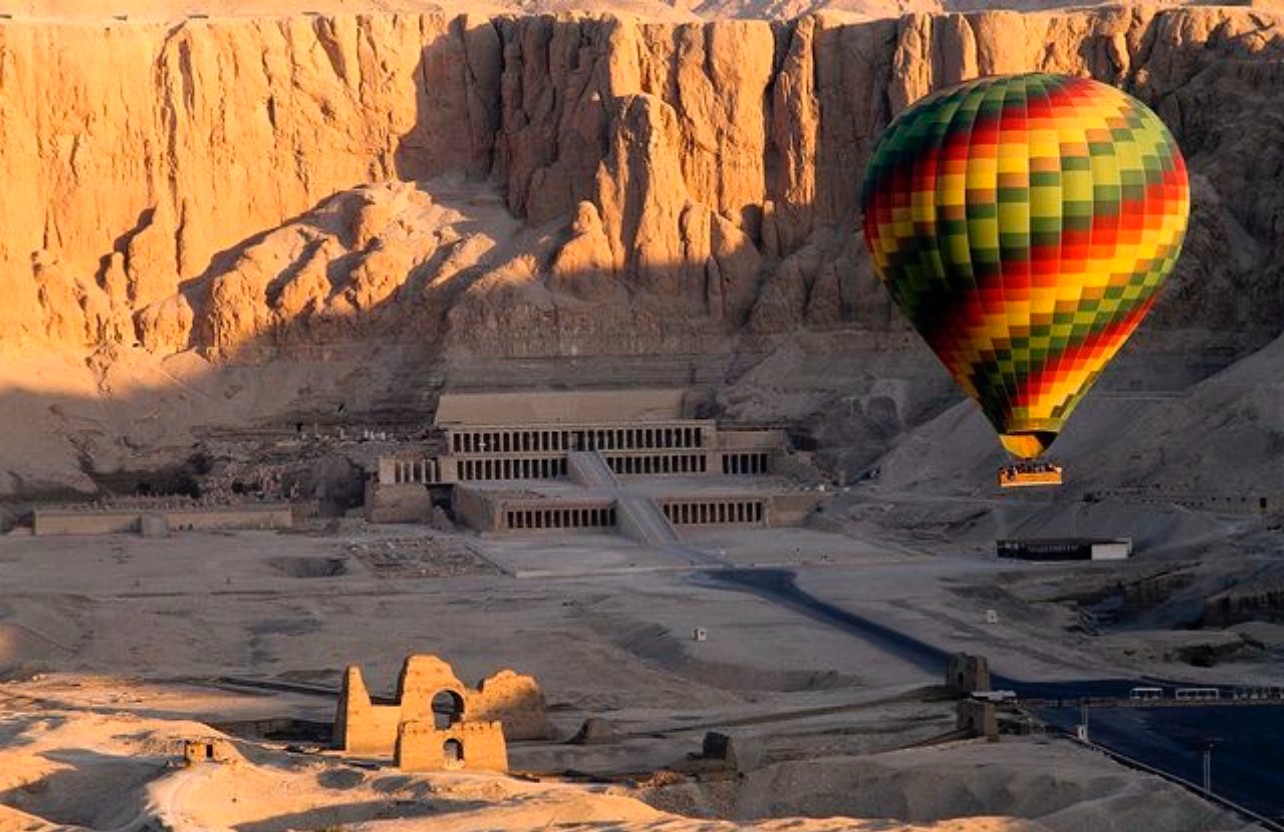 Luxor Hot Air Balloon Ride & Valley of the Kings and Karnak Temple Full-Day Tour
