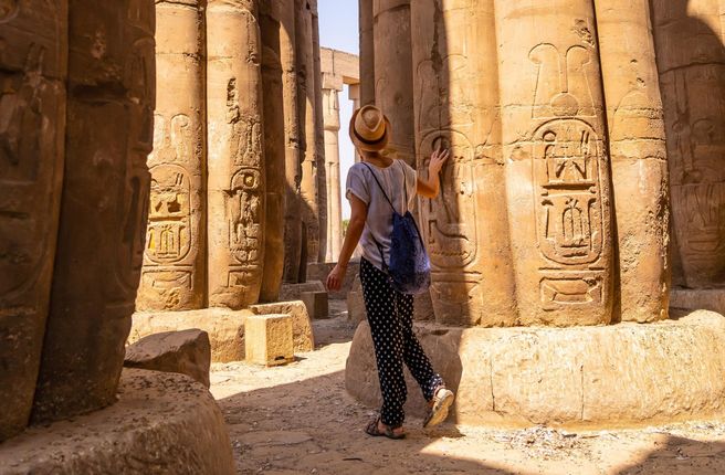 Luxor East & West Bank Hatshepsut Temple & Karnak Temple Group Tour - Hotel Pickup Included