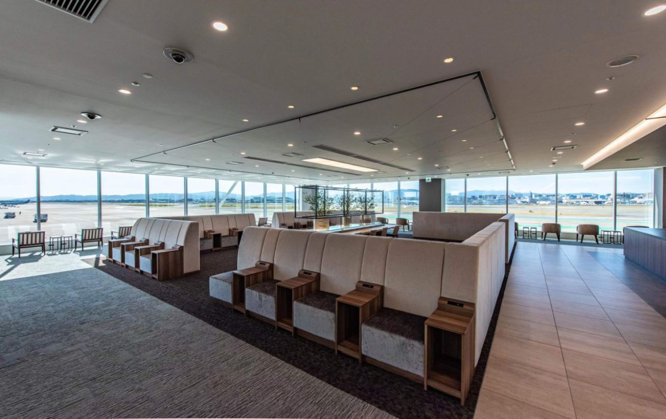 Fukuoka Airport Domestic Terminal Lounge TIME South Pass