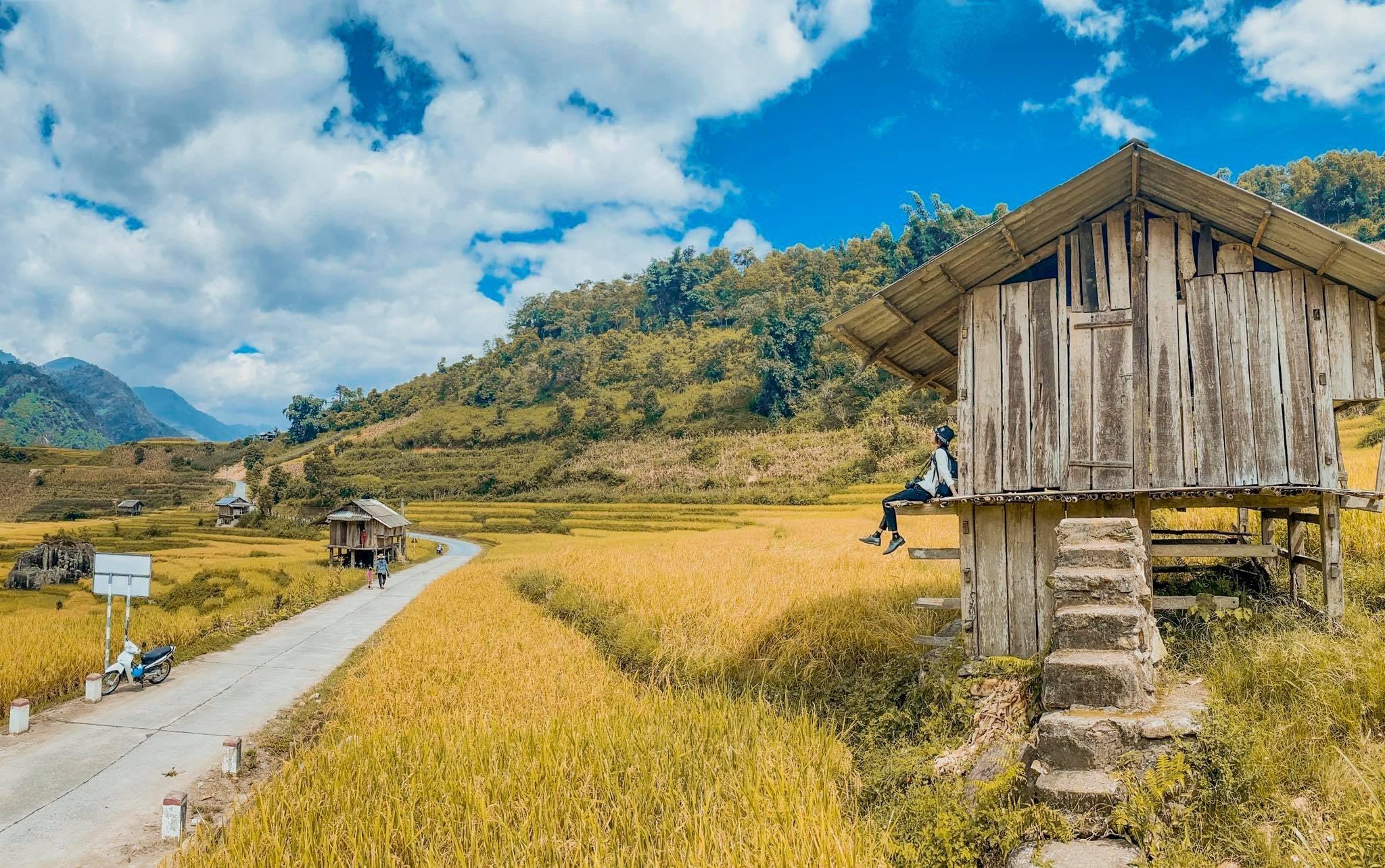 Sapa 4 Ethnic Villages & Love Waterfall Private Car Tour - Lonely Tree
