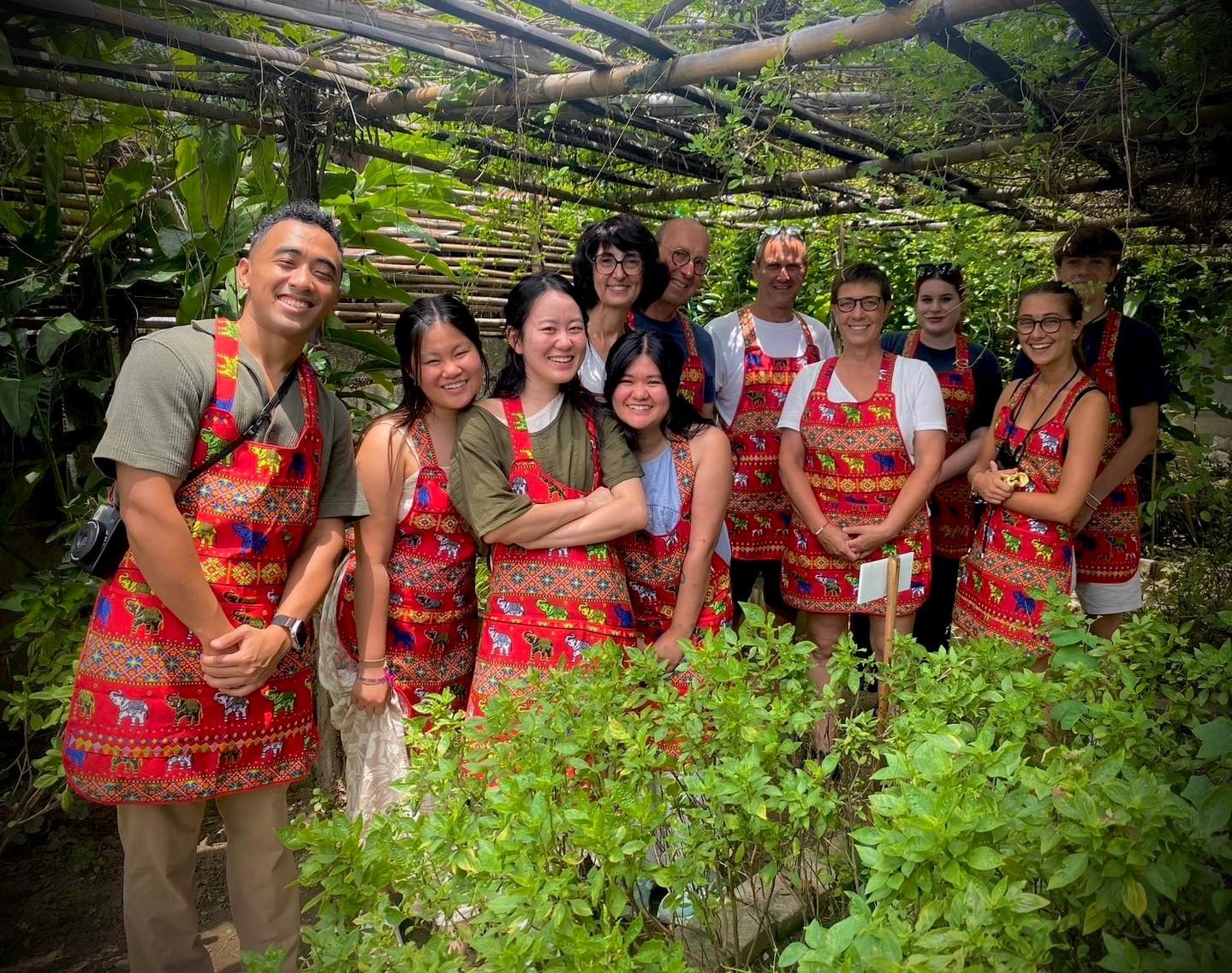 Chiang Mai Thai Cottage Home Cooking Class - Local Market & Herb Garden Tour