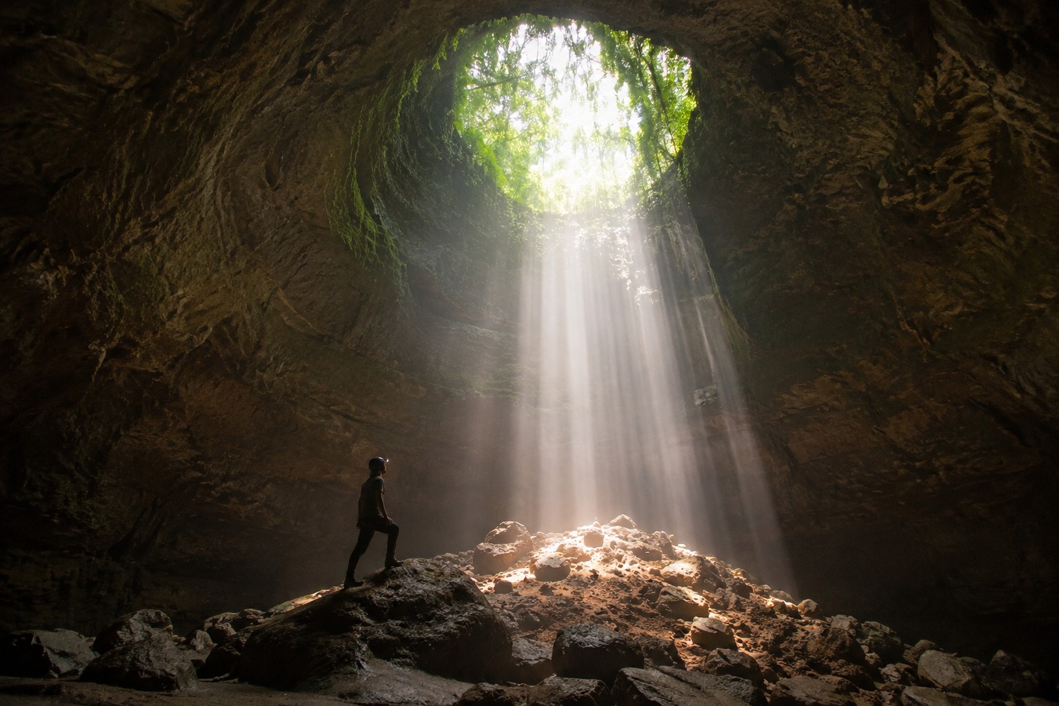 Yogyakarta Jomblang & Pindul Caves and Beach Sunset Tour - Hotel Pickup