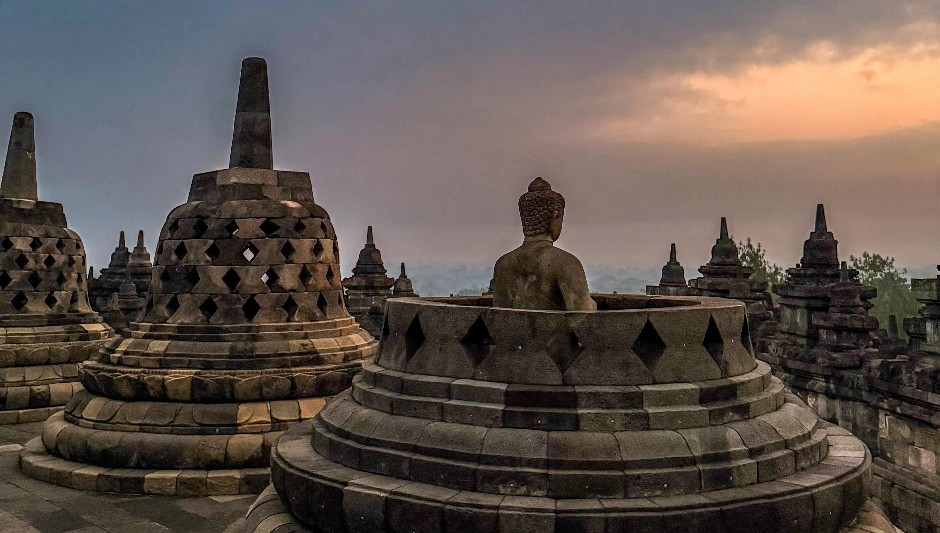 Yogyakarta Borobudur & Prambanan Temples Day Tour by Car with English-Speaking Driver