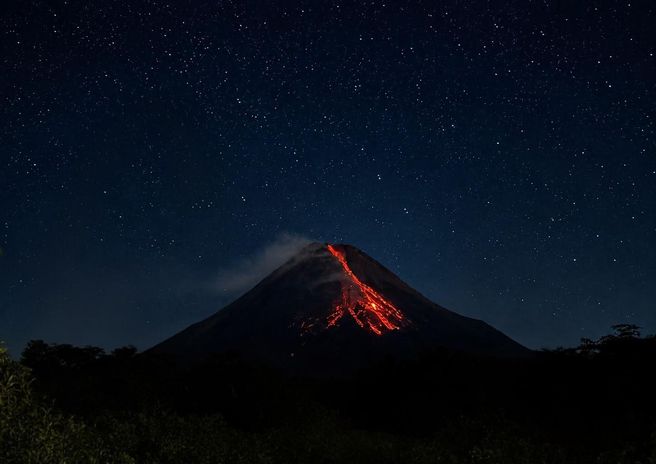 Yogyakarta Merapi Volcano Night Lava View Tour - Highland Village Viewpoint