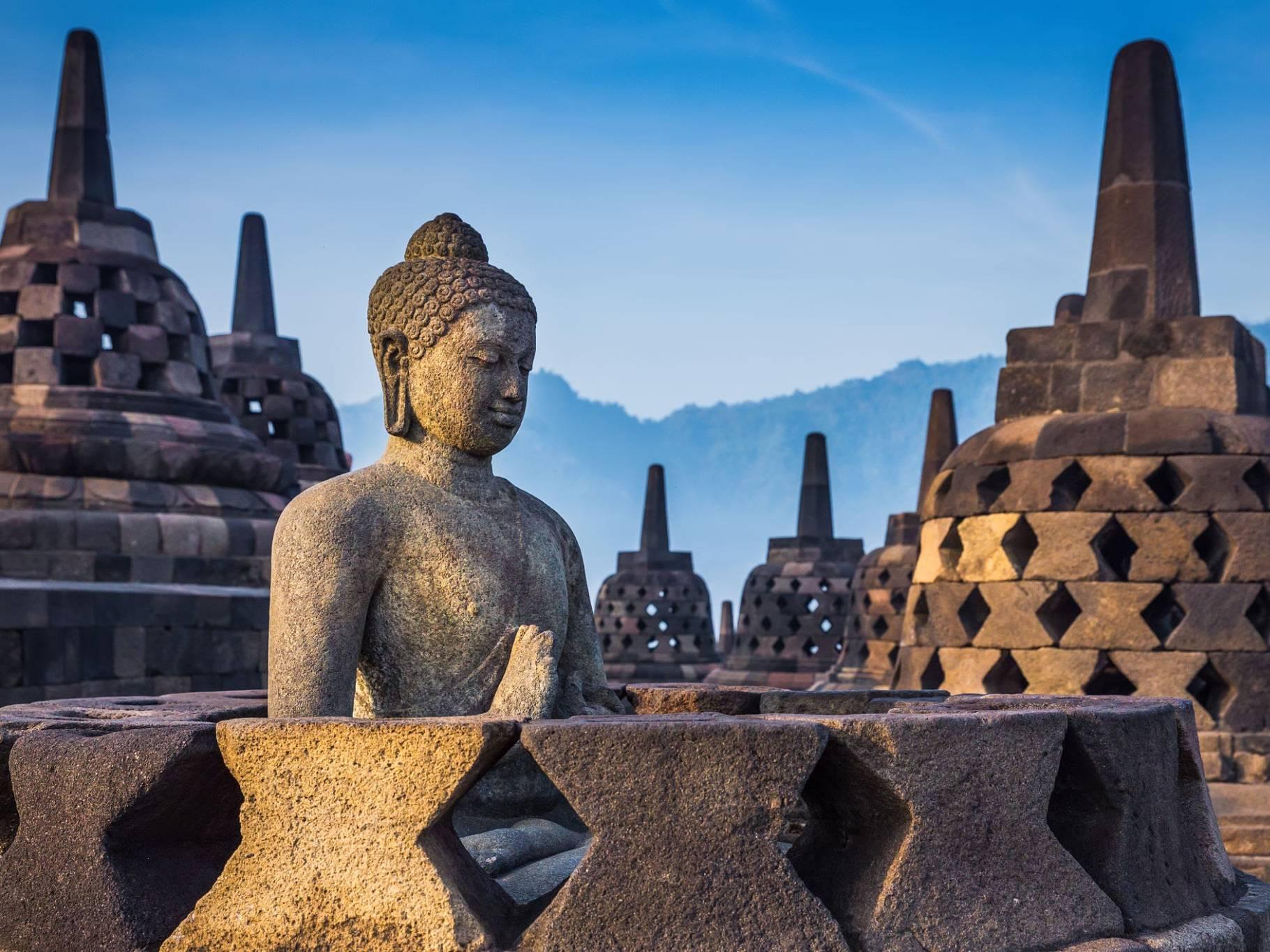 Yogyakarta Borobudur Temple Premium Entry Tour - Hotel Pickup Included