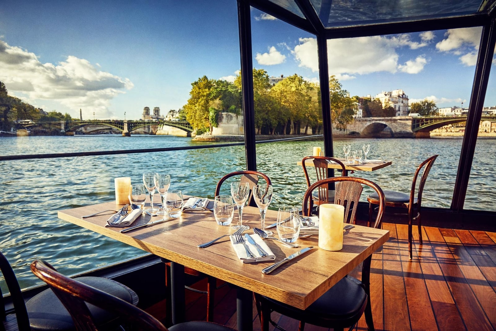 Paris Seine River 3-Course Lunch Cruise - Glass-Covered Boat & Romantic Champagne Option
