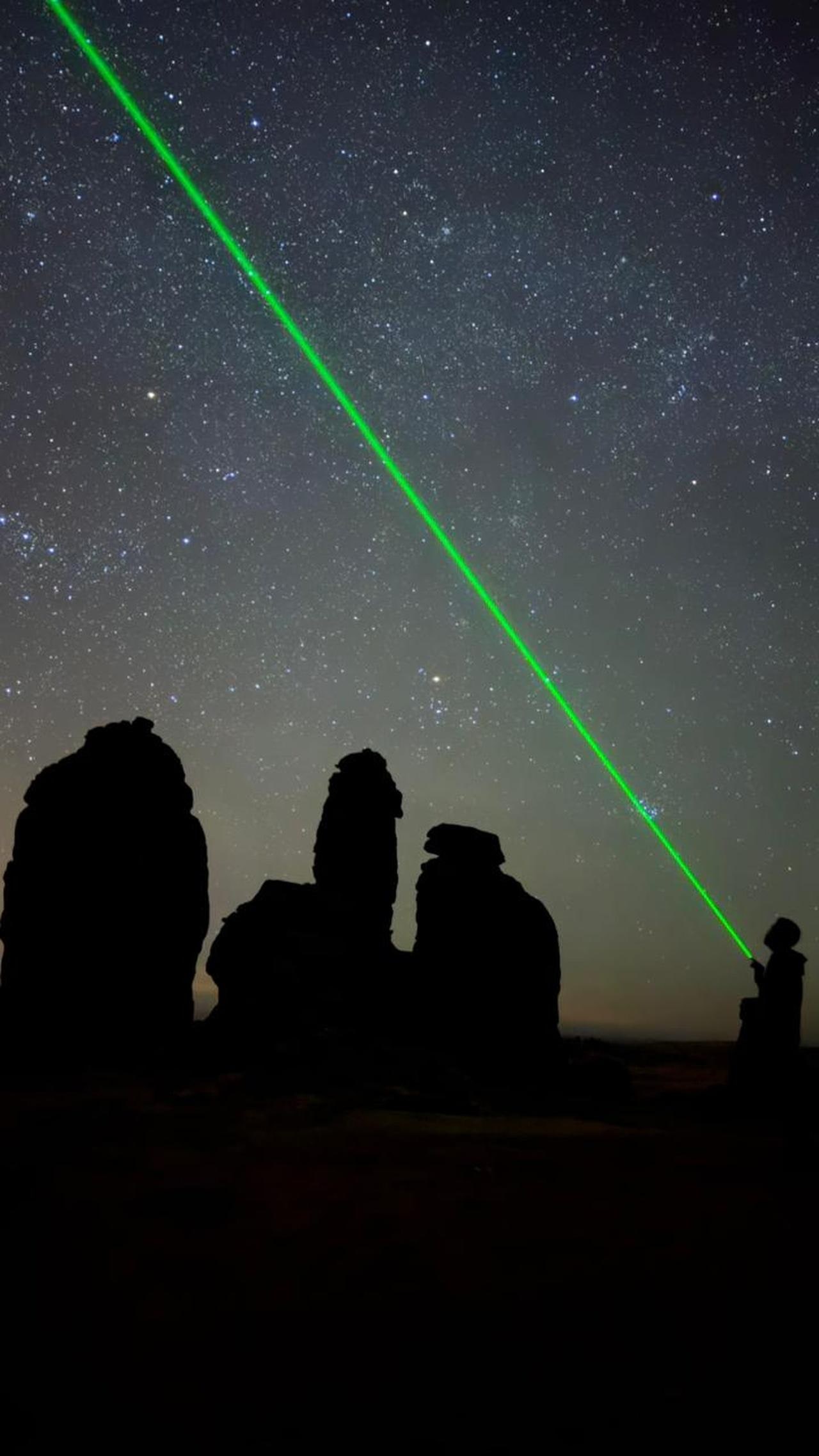 Desert Stargazing Private Tour from Riyadh - Astronomer Guide & Camp Dinner