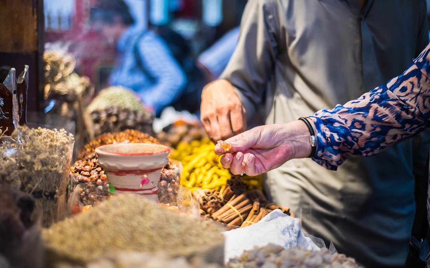 Riyadh Old Town Walking Tour - Al Masmak Fortress & Traditional Souq with a Local Guide (Small Group)
