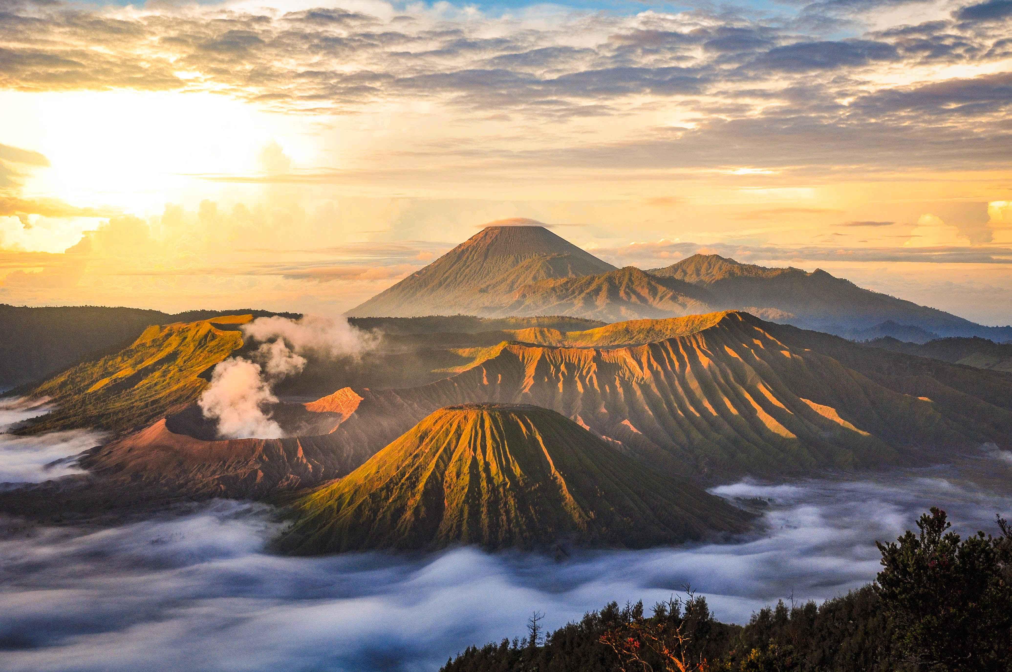From Yogyakarta/Surabaya/Malang/Bali: Mount Bromo Private Tour - 4WD Jeep Included