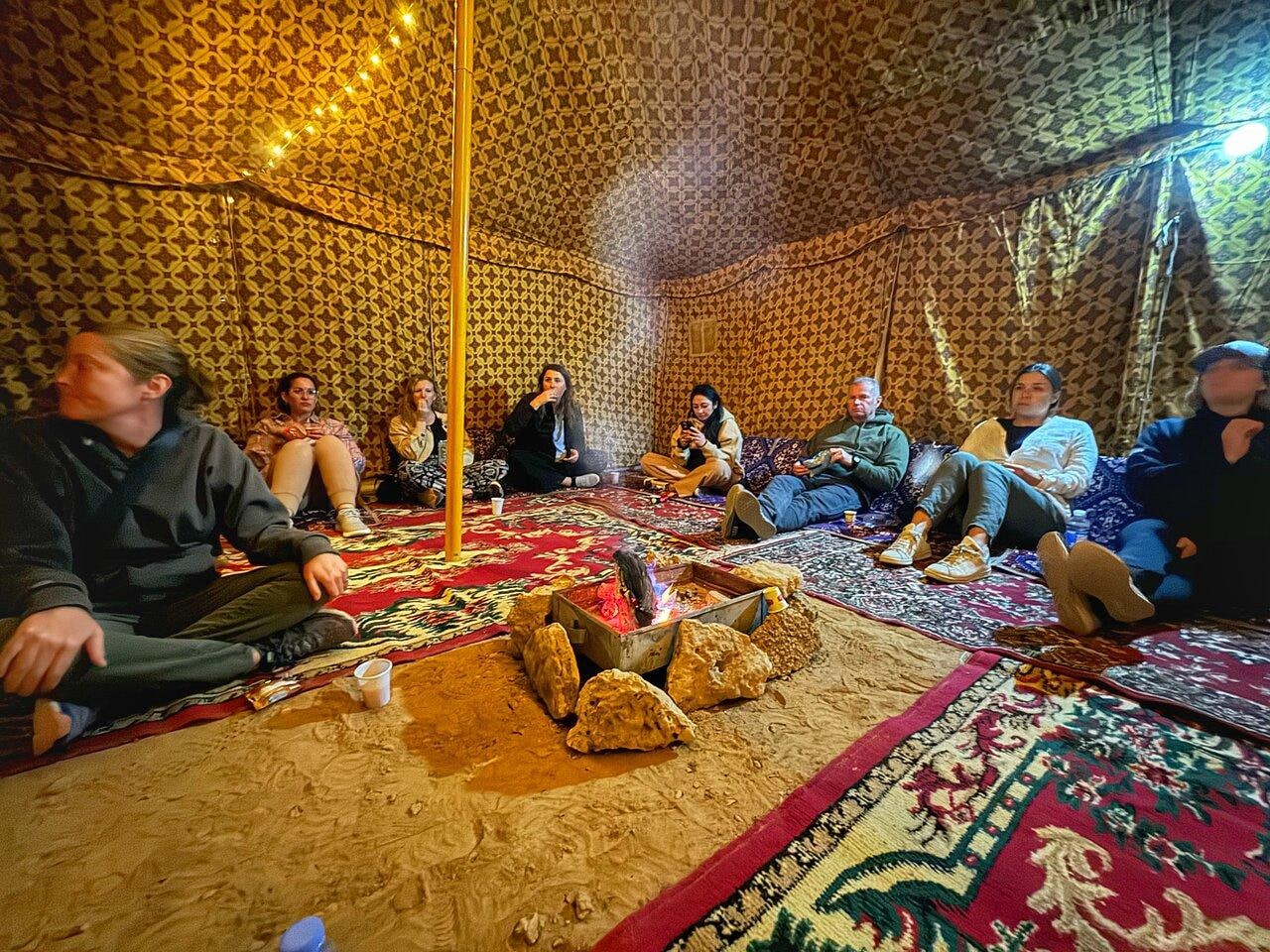 Edge of the World Group Tour from Riyadh - Tuwaiq Summit Hike & Sunset