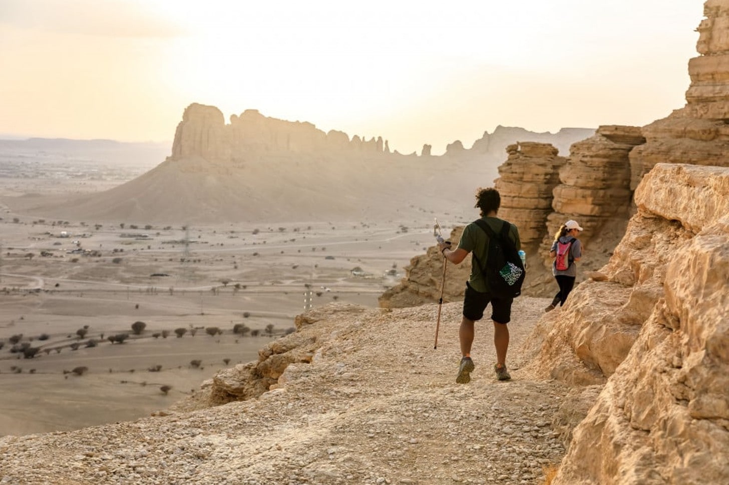 Edge of the World Hiking Tour from Riyadh - Darb Al Manjour Trail