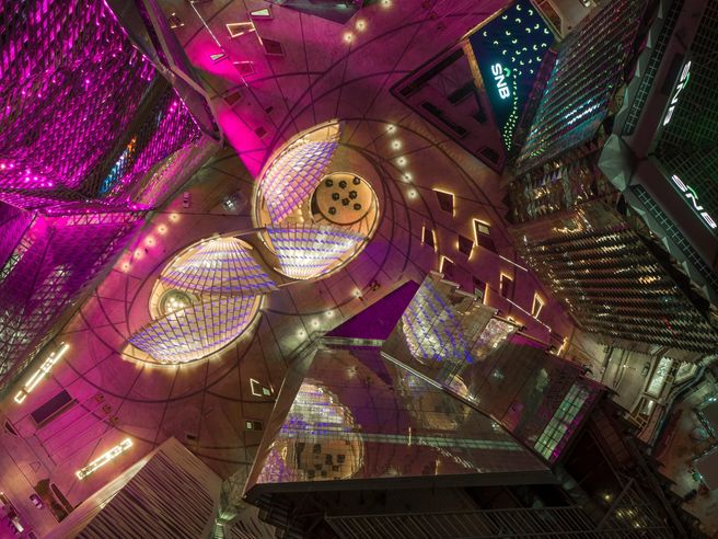 Modern Riyadh City Tour - KAFD, Metro, Qasr Al Hukm & Street Food