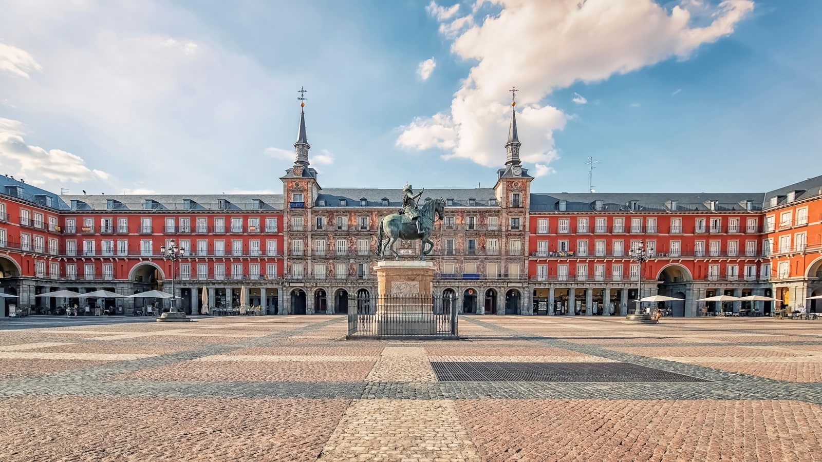 Madrid Old Town Historical Walking Tour - Plaza Mayor & Royal Palace Small Group