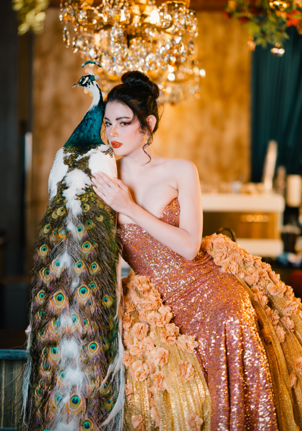 Bangkok Golden Dome Cabaret Show Ticket