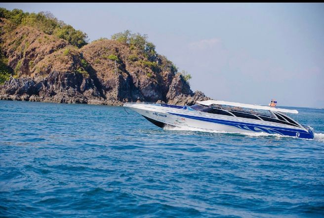 プーケット ピピ島 スピードボート片道移動 - ラサダ港・トンサイ桟橋