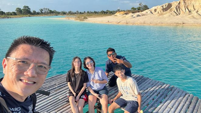 Bintan Blue Lake & 500 Lohan Temple Private Car Tour - Hotel Pickup Included