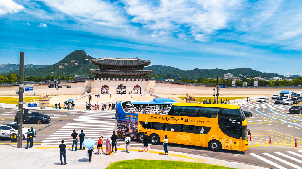 Seoul Yellow Balloon City Tour Double-Decker Bus Traditional Culture Course 1-Day Pass