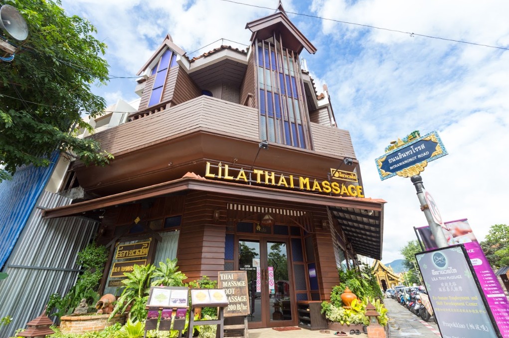 Lila Thai Massage Chiang Mai (Prapokklao, Tha Phae Gate & Phra Singh) - Thai & Oil Massage and Scrub Packages