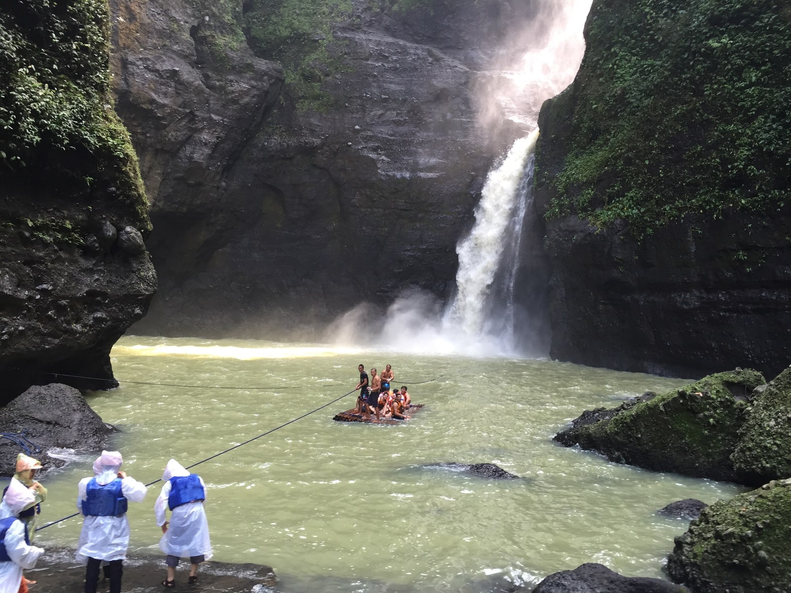 マニラ発 タール火山＆パグサンハン滝 プライベート日帰りツアー（ボート急流体験）